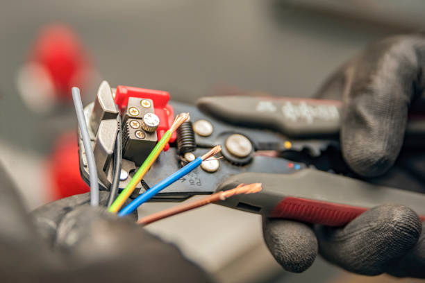 Best Emergency Electrical Repair  in Decatur, IL