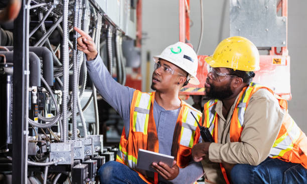 Best Electrical Contractors for Businesses  in Decatur, IL